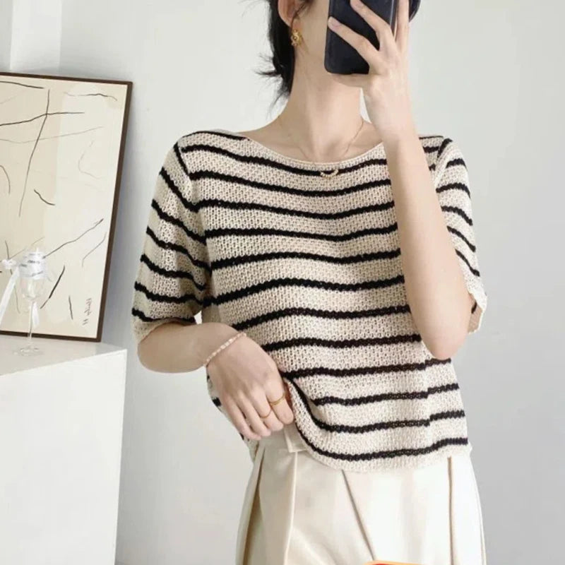 Short-sleeved T-shirt Top for Women in Summer One-length Design Thin Style Elegant Ice Silk Knitted Sweater