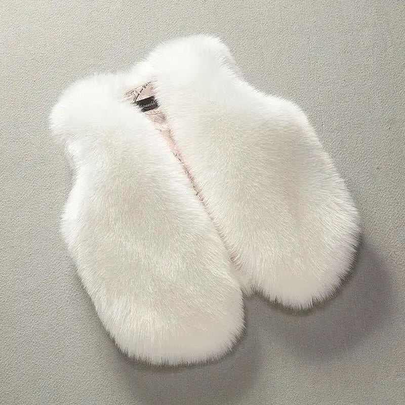 OLEKID Weste Faux-Fur - Größe 4-6Y, Baumwolle, Regular