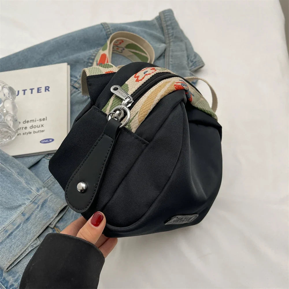 Fashion Crossbody Bags For Women Oxford Cloth Pillow Shell Shoulder Bag Large Capacity Travelling Casual Street Small Fabric Bag