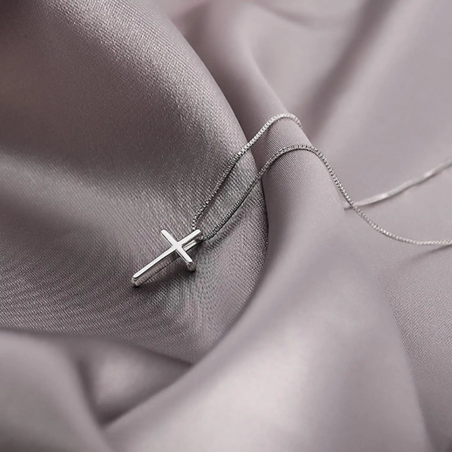 KAIGOTOQIGOCN Minimalistischer Kreuzanhänger - Kupfer 45cm