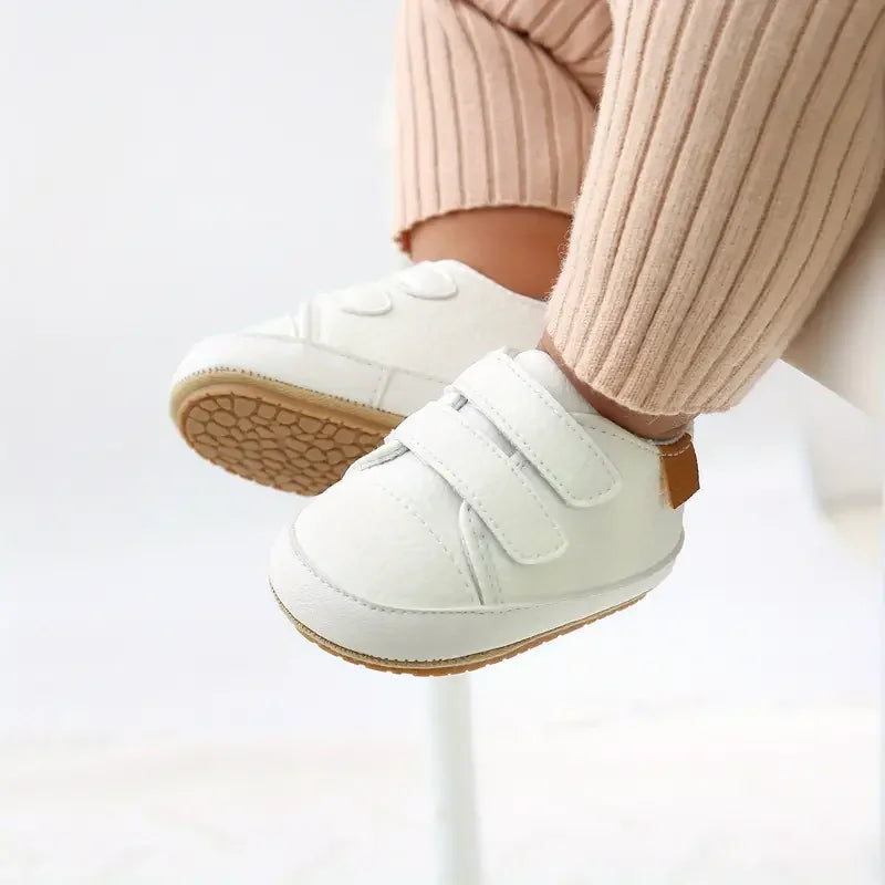 Neugeborenen Baby Schuhe 2025 - Leder Casual Rutschfest - Kleinkind Lauflernschuhe Jungen Mädchen Sneaker