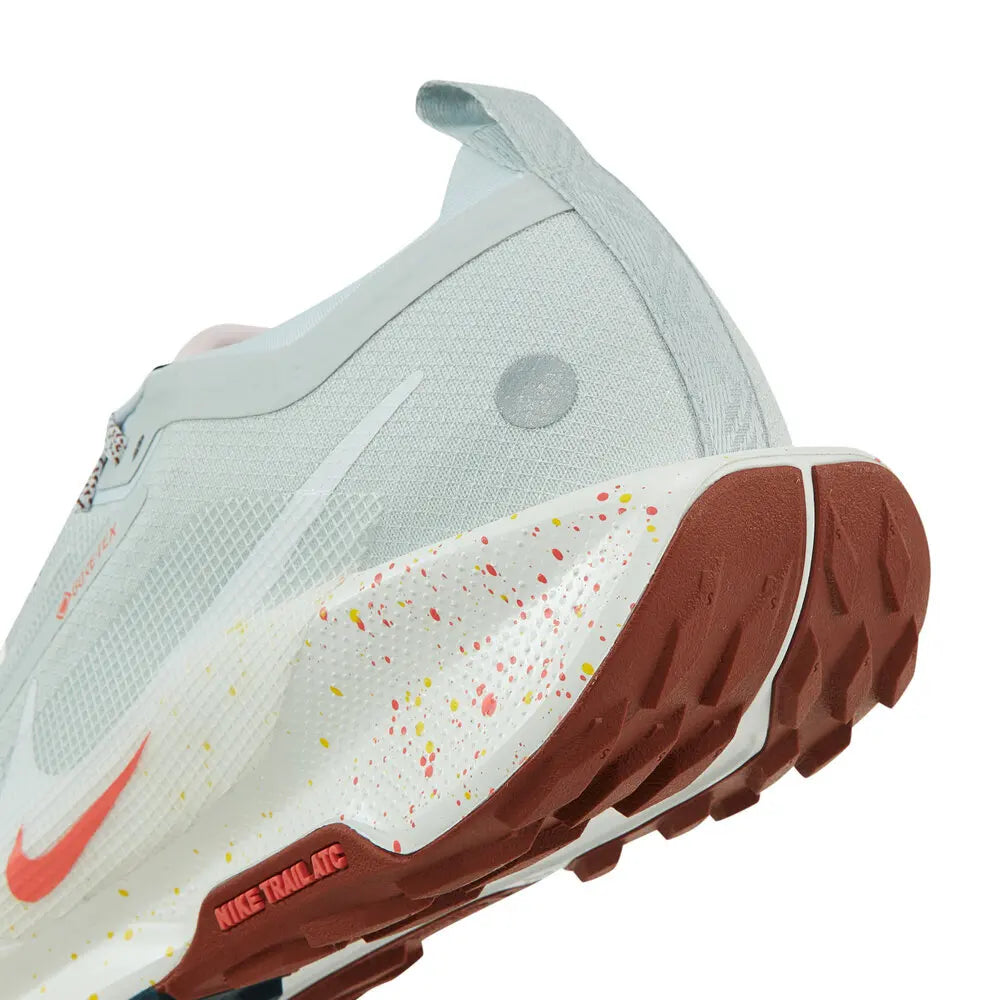 Pantofi de alergare trail impermeabili Nike Pegasus Trail 5 GTX FQ0908-009 - Mărimea 42, Greutate 320 g, Stabilitate
