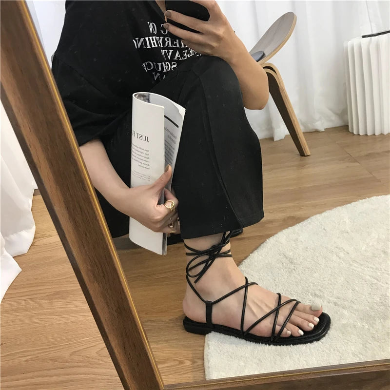 Summer Shoes Women Sandals Narrow Band Vintage Square Toe Flat Cross Strap Thong Sandals V Shape Design Shoes Women