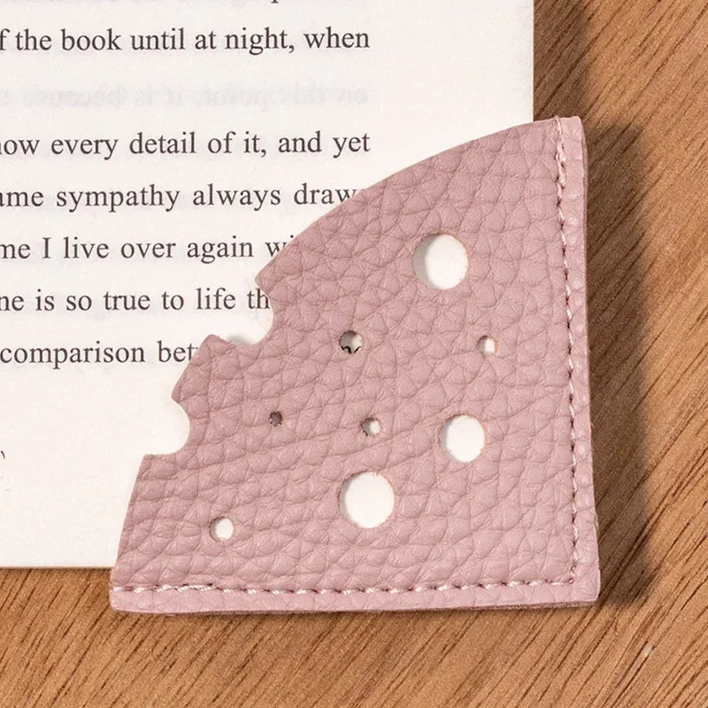 Lesezeichen 2025 - Käse Design PU Leder Bookmark Eckenschutz Schule Kreativ
