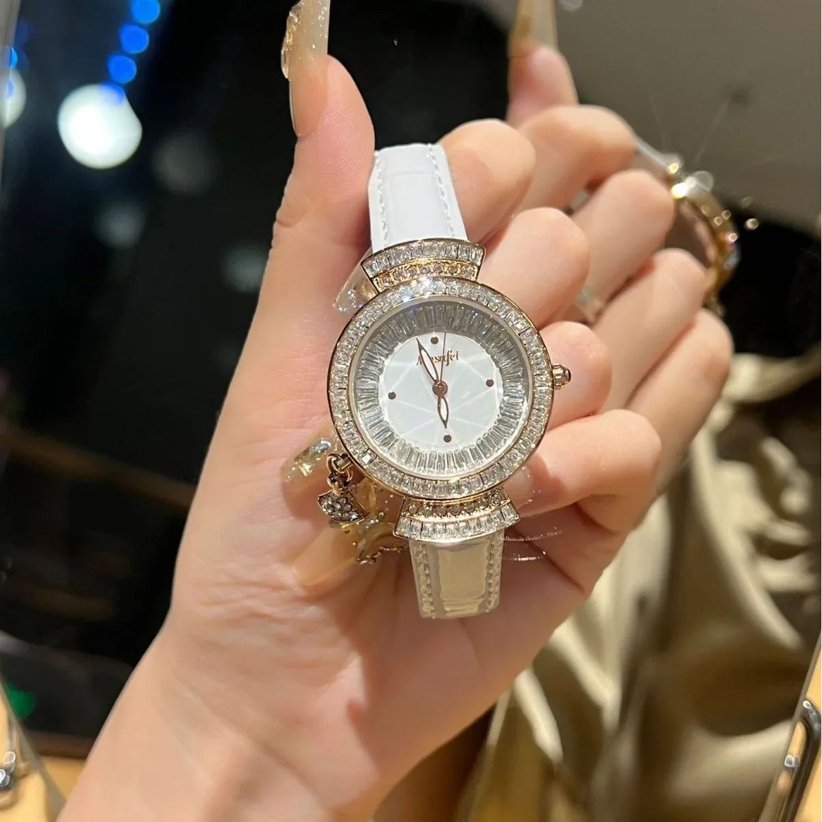 Unique Full Diamonds Shaped Watches Women Rhinestone Luxury Fashion Brand Ladies Watch Diamond Bracelet AAA Wrist Watch Reloj