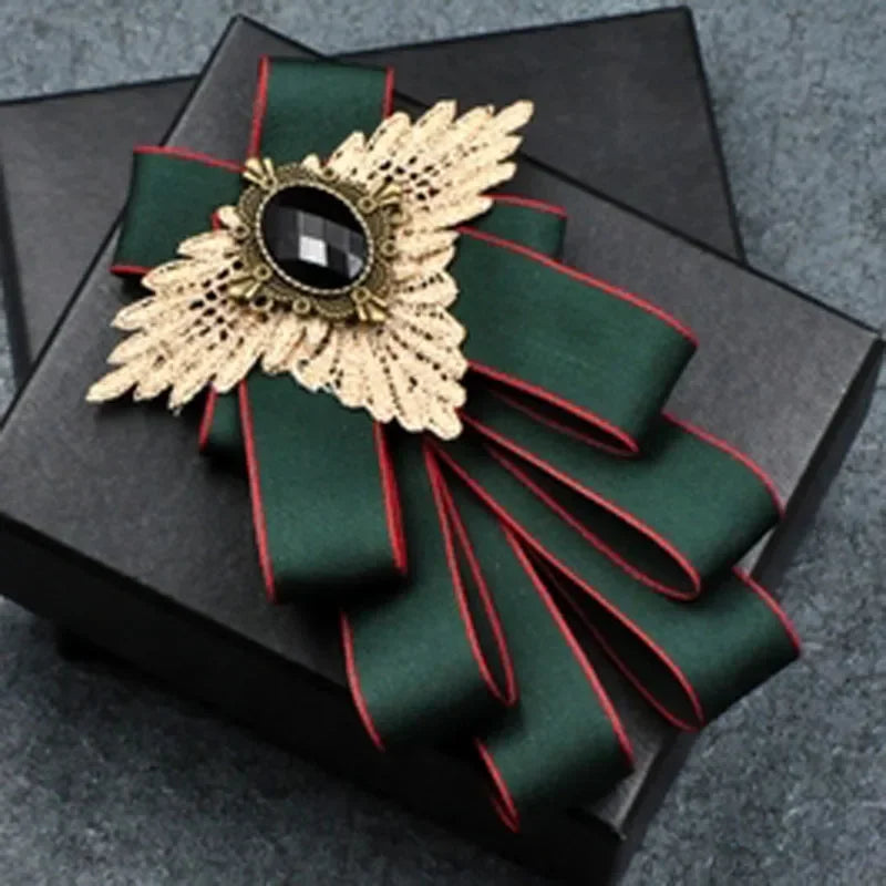 Set de nuntă 2025: Noua modă britanică pentru bărbați, performanță de nuntă pentru mire - Set de accesorii pentru bărbați cu papion, guler floral și buzunar, pentru petrecere de nuntă