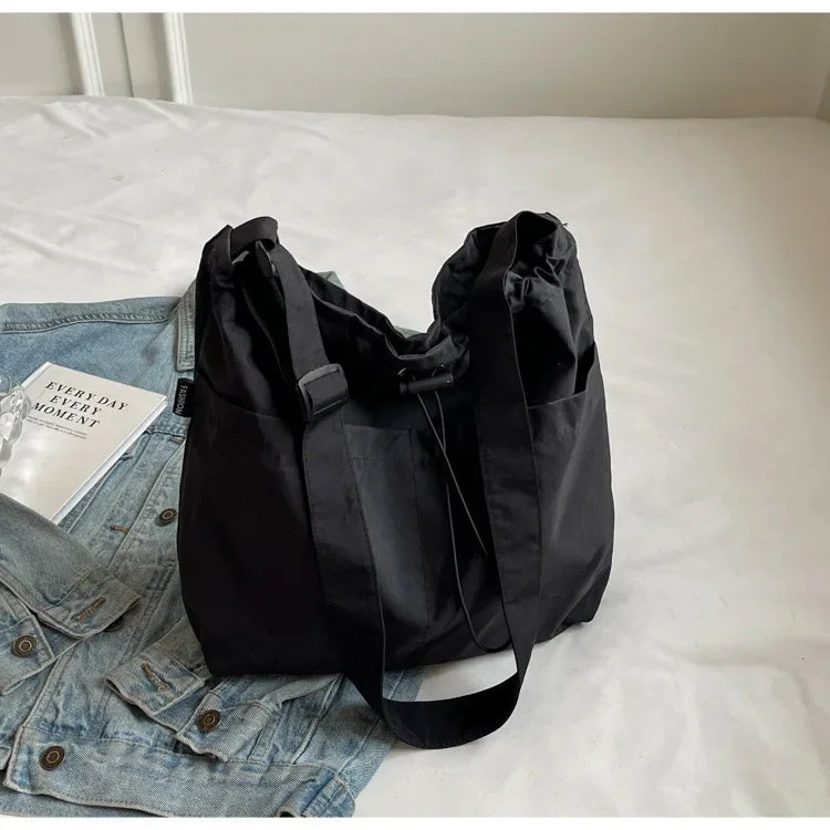 New Large Capacity Versatile Shoulder Bag for Women's Summer Popular Lightweight Shoulder Crossbody Bag Minimalist Tote Handbag