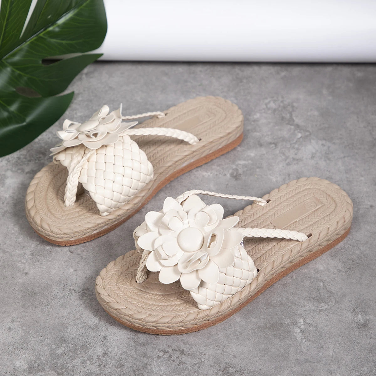 Summer Floral Braided Flat Slippers Classics Solid PU Leather Women Non Slip Flip Flops Soft Comfortable Beach Sandals Femme