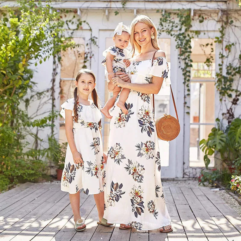 New Mother Daughter Summer Dresses Floral Slash Neck Beach Chiffon Dress Mom Mommy and Me Loose Dress Family Matching Outfits