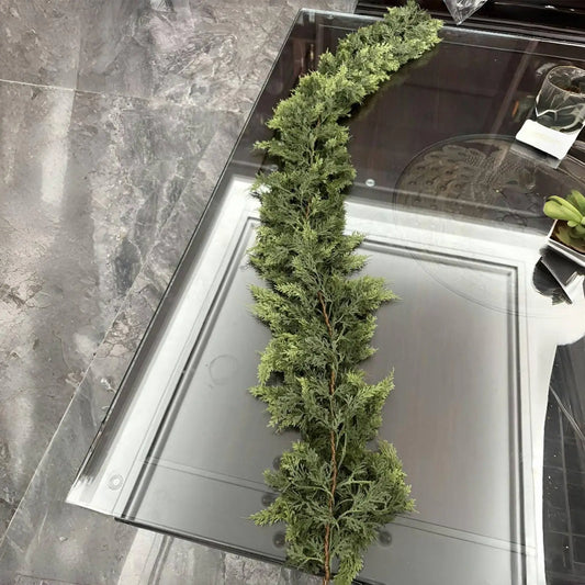 Weihnachtsgirlande aus Zedernholz, 1,8 m, realistisches Grün, Feiertagsfeier, Dekoration für Kamin, Tür, Fensterrahmen, Treppengeländer, Kaminsims