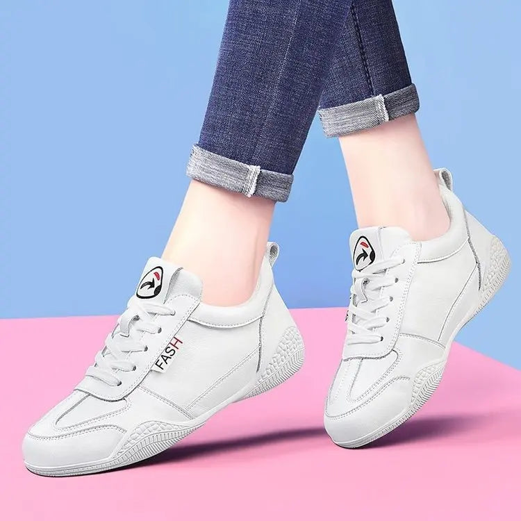Women Shoes 2024 New Casual Lightweight Sports Shoes WomenBreathable Little White Platform Shoes White Sneakers Women
