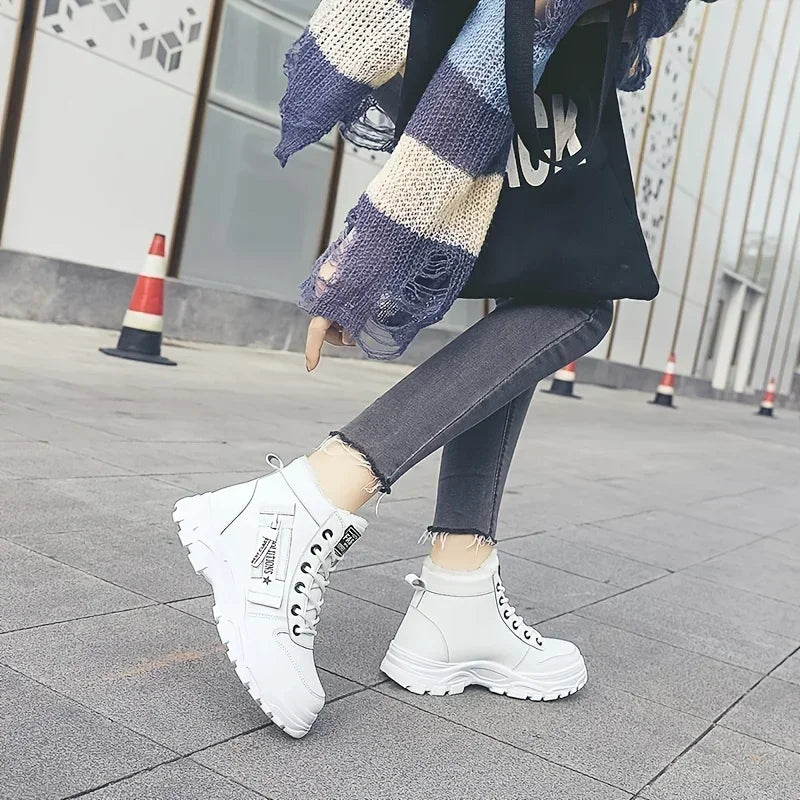 Designer Sneakers for Women Casual High Top Shoes Womens 2023 Winter Plush Lined Warm Shoes Thick Lace-up Sports Shoes Size 43