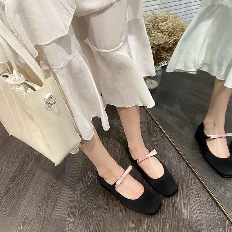 Ballet Falts Shoes for Women Bow Tie Elegant Women's Loafers Shoes with Low Heels Black Leather Mary Janes Desinger Shoes Ladies