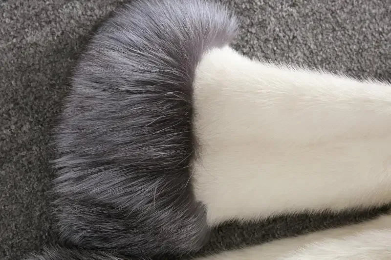 Haină de blană cu glugă Nowsaa - Mărimea M, călduroasă, garnitură de blană