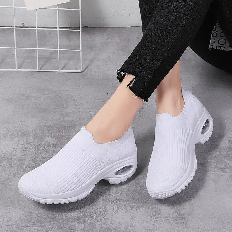 YBQJOO Slip On Keil Sneaker Atmungsaktiv - Plateau 2cm EVA