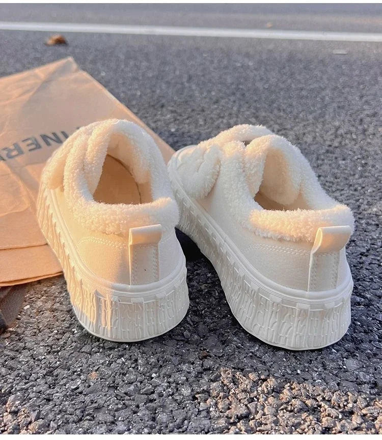 Winter Women Breathable Warm Sneakers White Wool Shoes Thick Heel Plaid Sneakers Casual Running Platform Lolita Shell Shoes