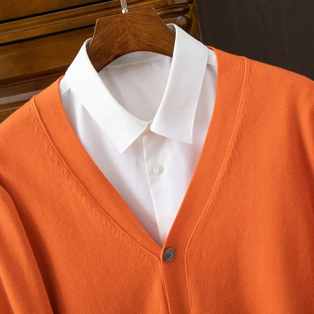 CN Cardigan V-Ausschnitt - Größe M, Polyester, Slim-Fit