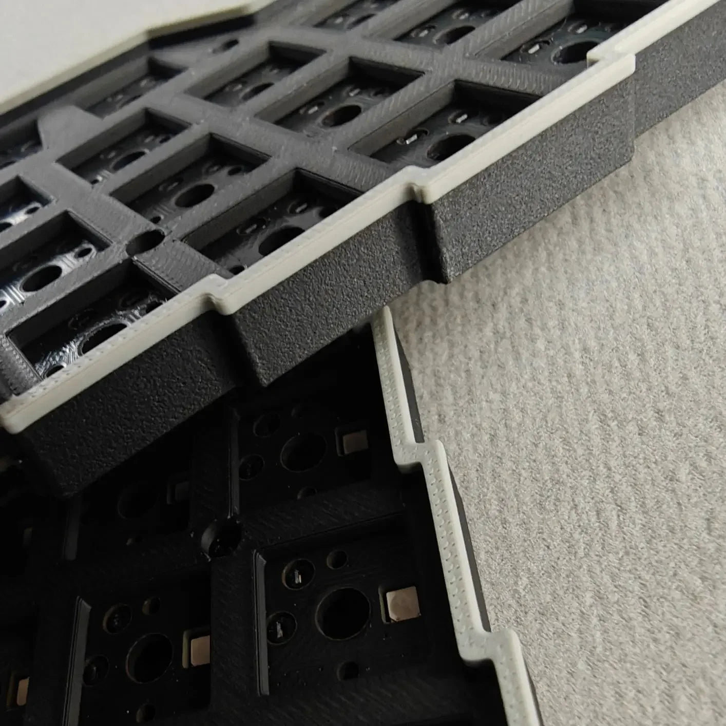 MiFuny Sofle LowProfile Wireless - Akku2000mAh 5W Kompakt