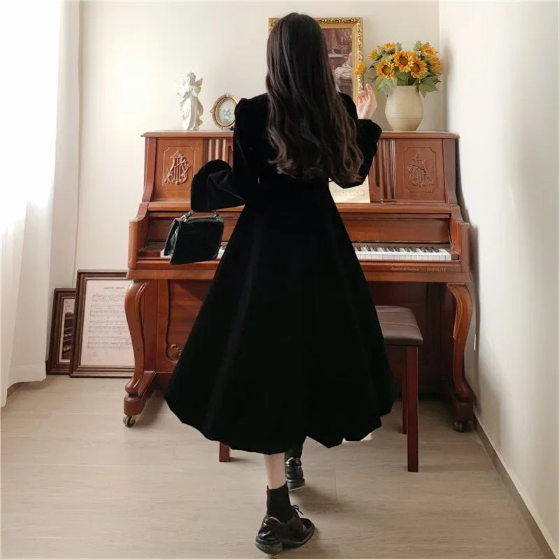 Choice Bow Dress Hochwertiger Samtlook - Größe M Schlank