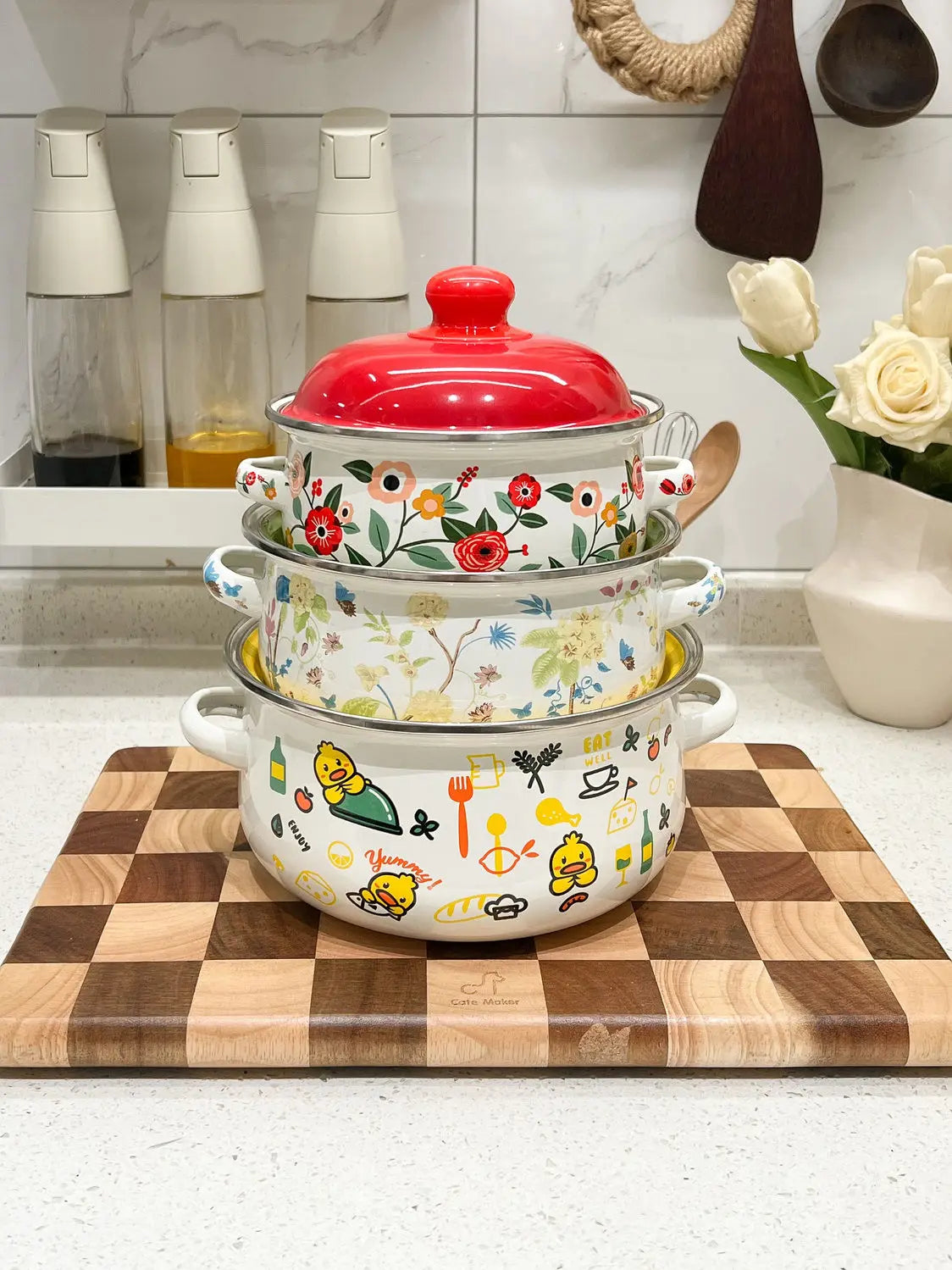 Kitchen Cookware Utensils Set 16/18/20CM Red Yellow and Green Enamelled Pots and Pans, 3-piece Set, Induction Cooktop, Open Fire