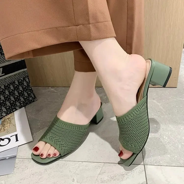 Women Slippers 2022 Summer Closed Toe Comfort Slippers Women Fashion Fly Weave Outdoor Sandals Women Medium Heel Slippers