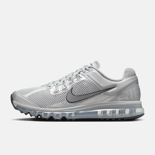 Nike HQ3025-001 Air Max Dämpfung - Größe EU 42,5, Obermaterial Synthetik, Sohle Gummi