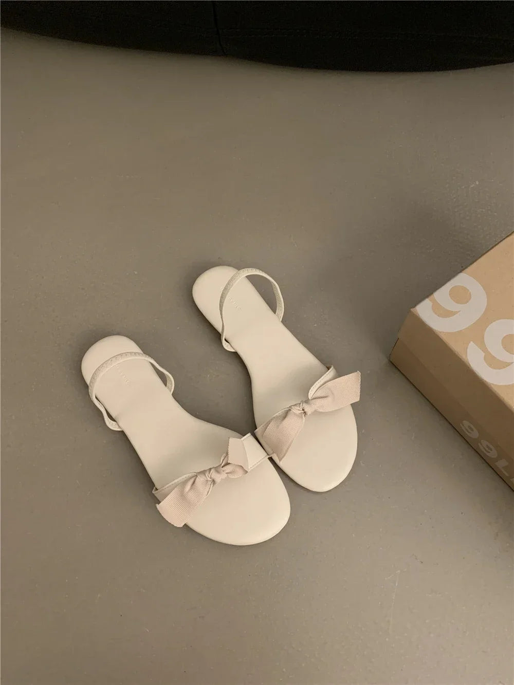 Flat Bottomed Slippers for Women Summer Bow Shaped Slimming Straight Strap Flat Sandals Women's Open Toed French Slippers Womens