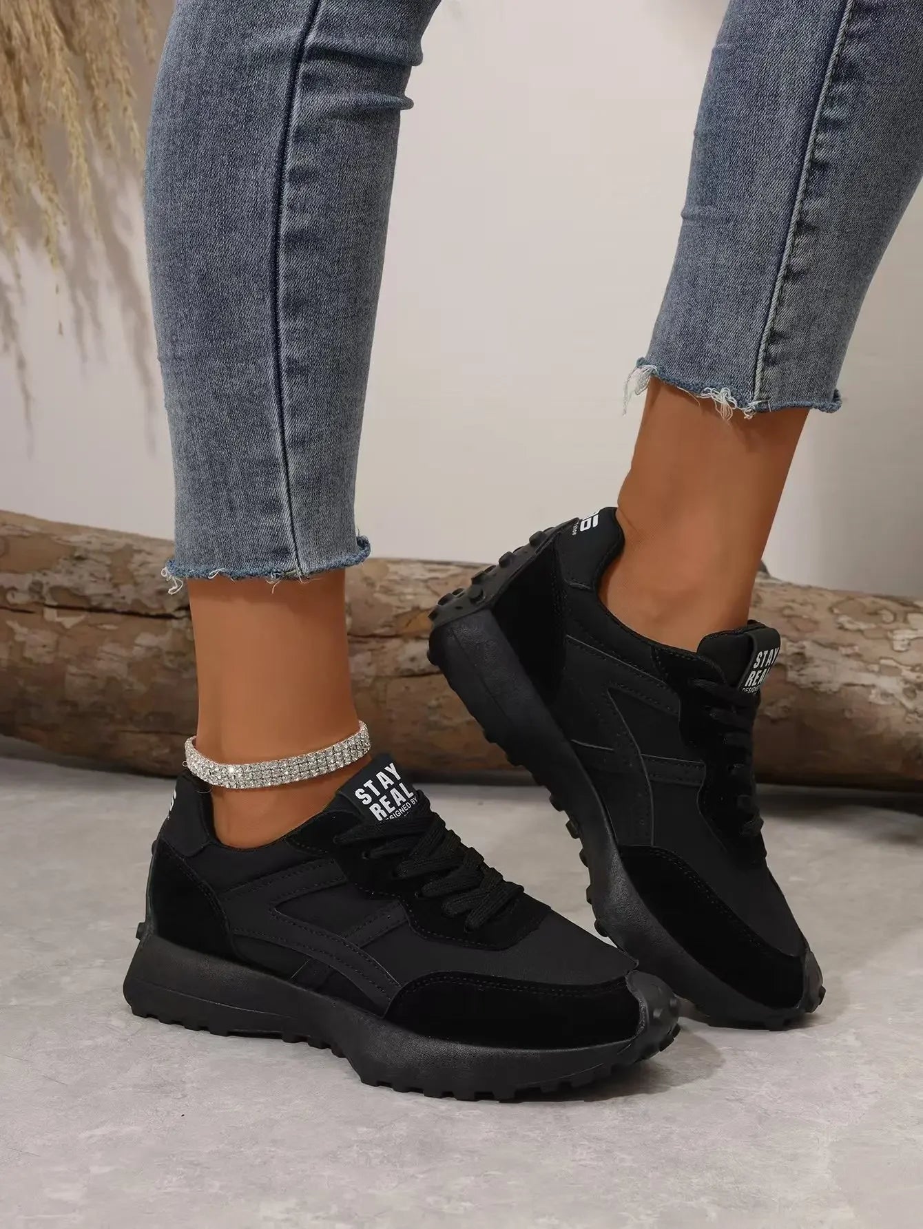 Women Sneakers Leather Luxury Platform Shoes New Fashion Leisure Light Anti-slip Black Running Shoe Fashion Designer Women Shoes