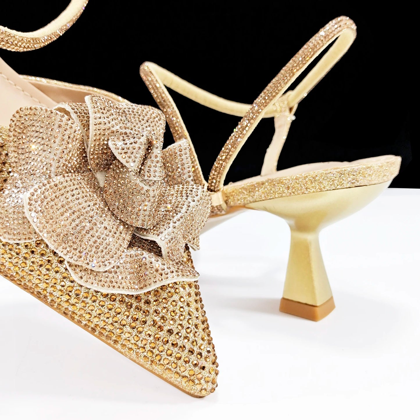 Queena Yan Italienisches Design Noble Stil Damen Sandalen Große Blumen Elegante Hohe Absatz Frauen Schuhe Party Schuhe