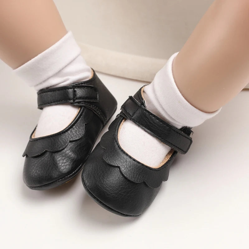 Baby Mädchen Schuhe 2025 - Fashion Einfarbig Leder Blume Prinzessin - Weiche Gummisohle Rutschfest Casual Erste Laufschuhe