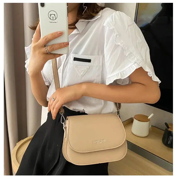 Women's Crossbody Bag New Solid Color Fashionable Flipped Bag Retro Casual Simple Crossbody Bag