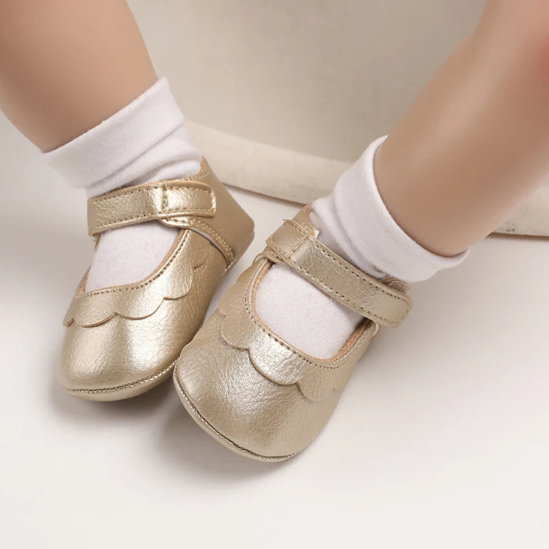 Baby Mädchen Schuhe 2025 - Fashion Einfarbig Leder Blume Prinzessin - Weiche Gummisohle Rutschfest Casual Erste Laufschuhe