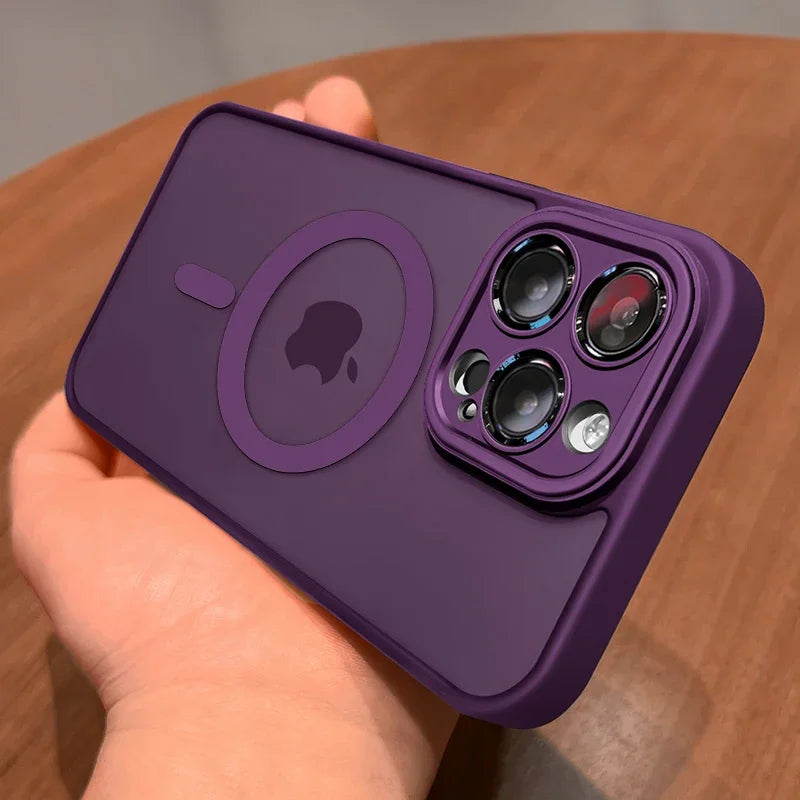 iPhone-Hülle 2025: Magnetic-Luxury Matte-Translucent - MagSafe Armor Collection