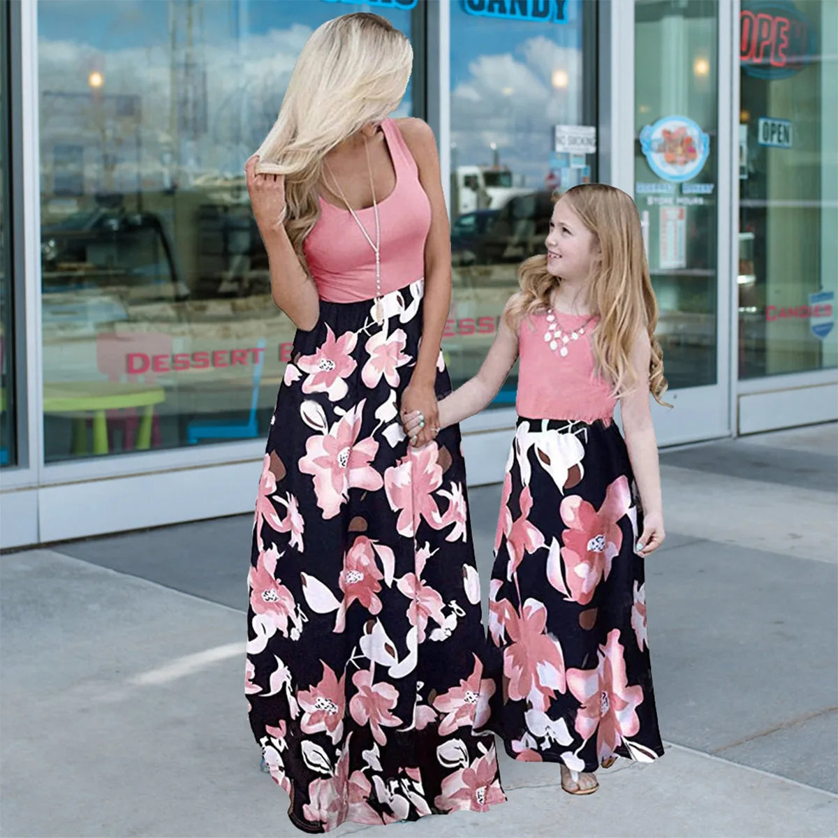 New 2022 Mother Daughter Summer Dresses Sleeveless Flower Patchwork Sundress Mom Mommy and Me Dress Family Matching Outfits