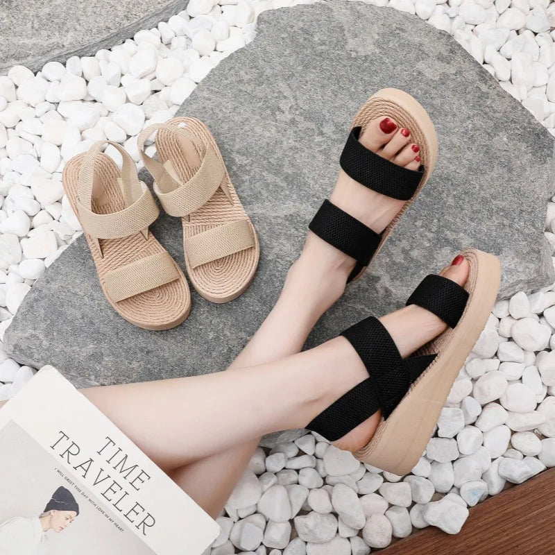 Neue minimalistische Slingback-Wedgesandalen Outdoor-Sommer-Leichtgewicht-Slides-Einheitsfarbe-Dicker-Boden-Damen-Schuhe-Frauen-Sandalen