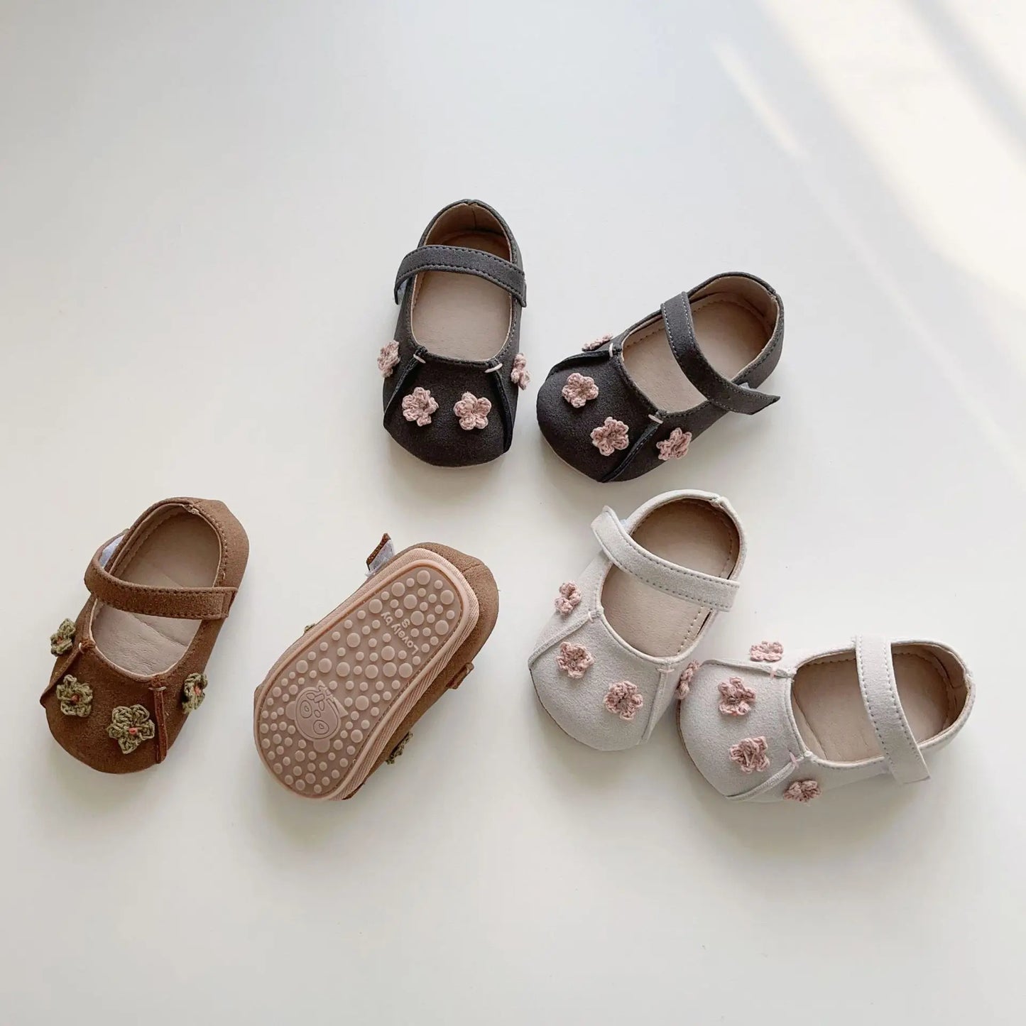 Mädchen Schuhe 2025 - Frühling Baby Prinzessin Koreanische Edition Blumen - Elastik Band Weiche Sohle Sneakers 1-3J
