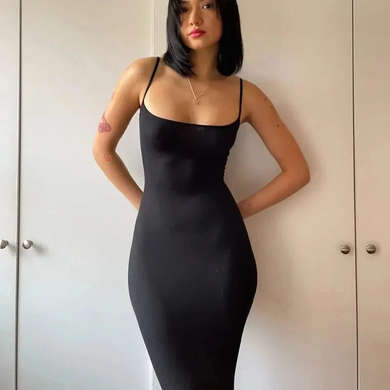 Dulzura Rochie lungă neagră de bază pentru femei, vară 2025, petrecere, club, seară, streetwear, bodycon, plajă, articole en-gros pentru afaceri D22775