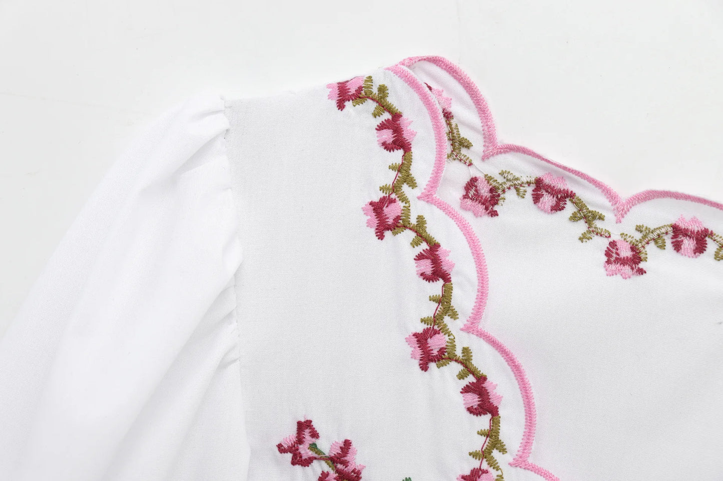 ZBZA Women's Floral Embroidered Shirt V-neck Short Sleeve Front Tie Loose Hem Top Spring and Summer New Versatile Chic Cardigan