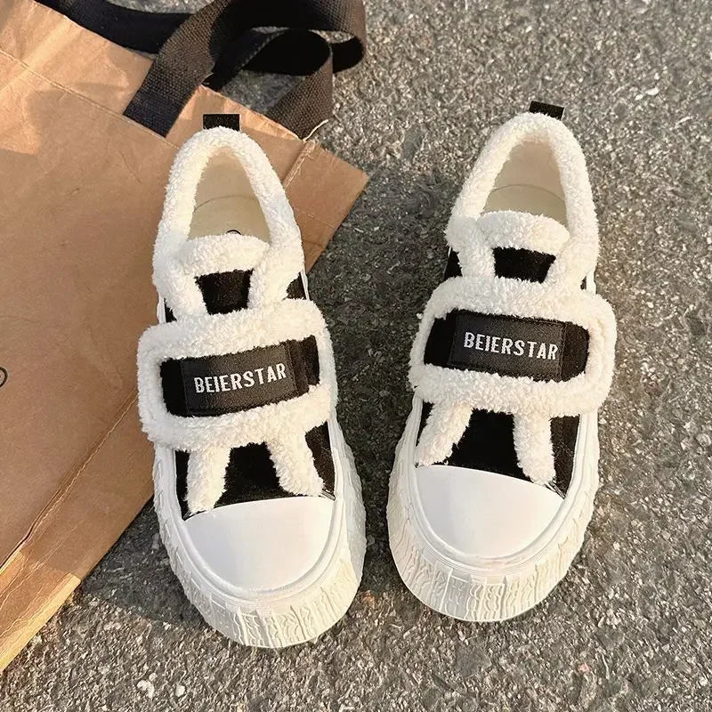 Winter Women Breathable Warm Sneakers White Wool Shoes Thick Heel Plaid Sneakers Casual Running Platform Lolita Shell Shoes