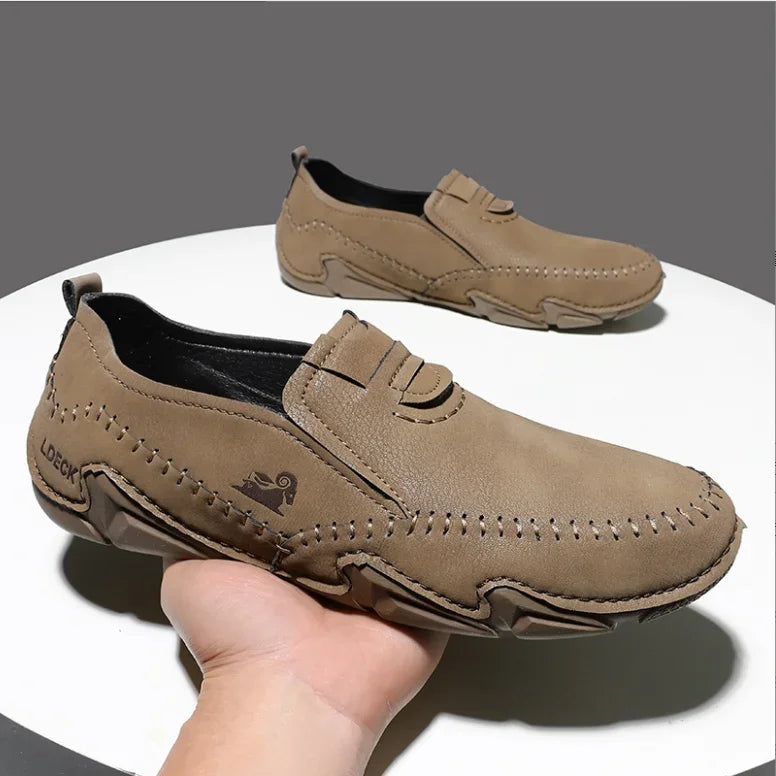 Sneakers Men Casual Shoes Man High Top Sneakers Winter Warm Designer Fashion Loafers Lace Up Shoes Men Boots 2024