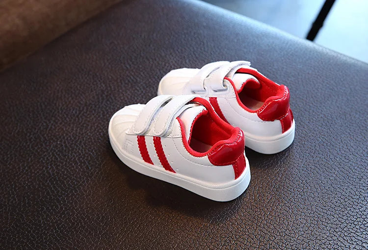 Baby Schuhe 2025 - Jungen Sneakers Mädchen Kleinkind Schuhe - PU Leder Flats Fashion Weiche Kinder Casual Schuhe