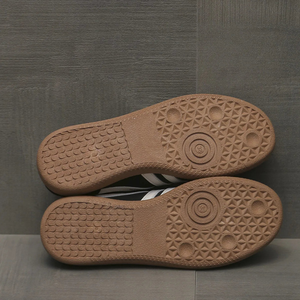 Women Sneakers 2025 Spring New Luxury Flat Loafers Comfortable Slip on Soft Female Sneakers Lightweight Outdoor Shoes for Women