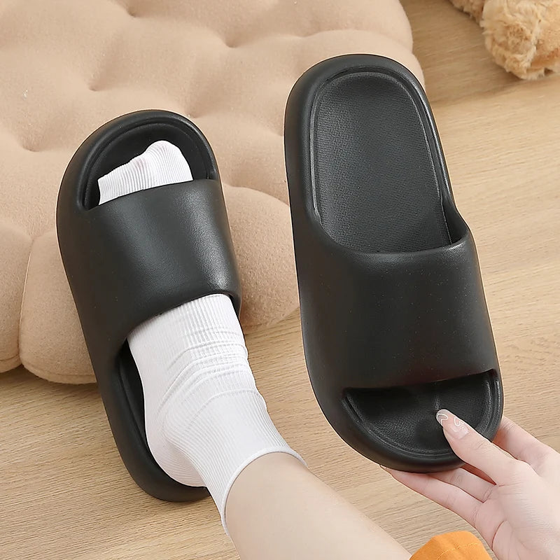 New Soft EVA Slippers Couples Home Slipper Outdoor Beach Summer Sandals Bath Men Flip Flops Non-Slip Women Thick Sole Shoes