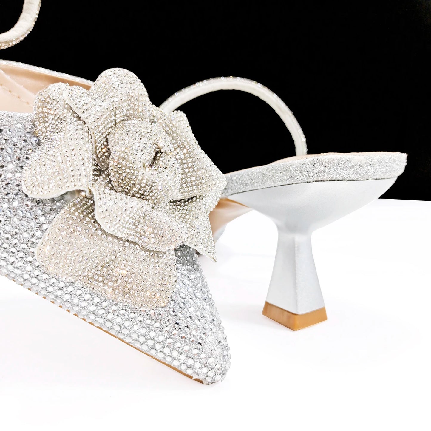 Queena Yan Italienisches Design Noble Stil Damen Sandalen Große Blumen Elegante Hohe Absatz Frauen Schuhe Party Schuhe