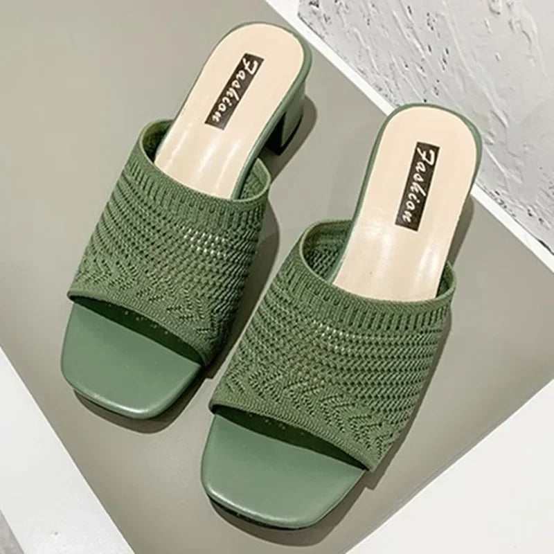 Women Slippers 2022 Summer Closed Toe Comfort Slippers Women Fashion Fly Weave Outdoor Sandals Women Medium Heel Slippers