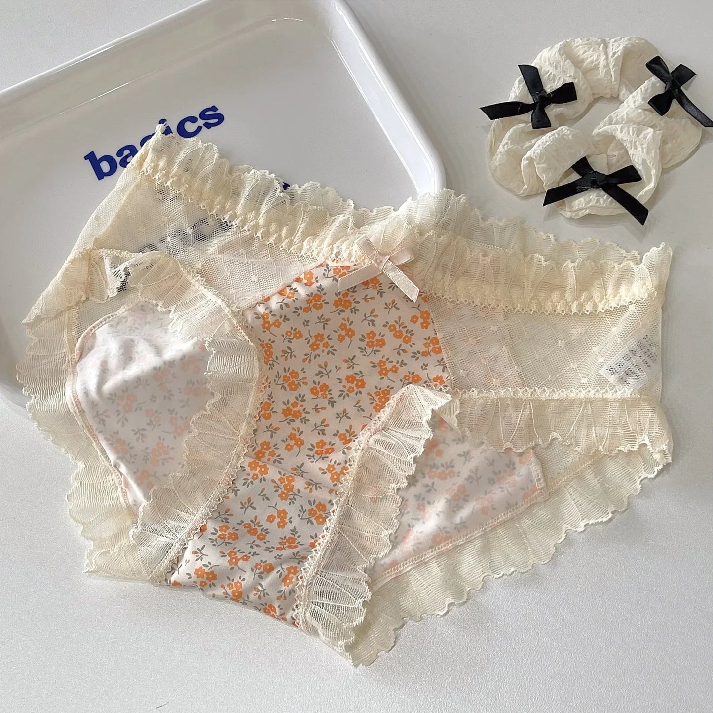 Floral Lace Women's Panties Middle Waist Plus Size Fashion Ice Silk Briefs Quick-drying Cotton Crotch Underpants Female Lingerie