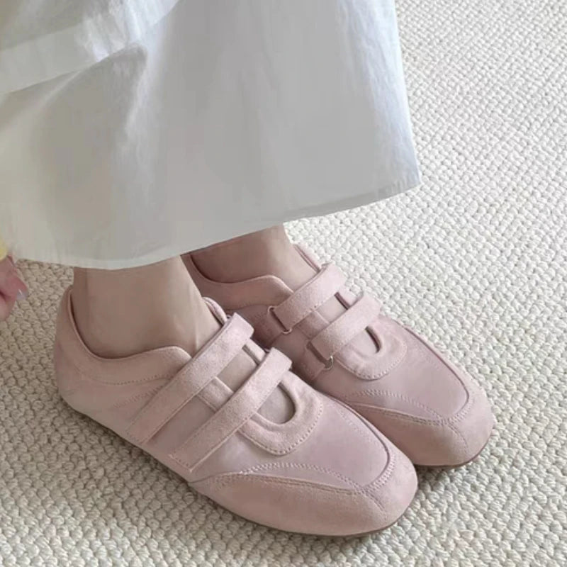 Women Flats Sneakers Designer Casual Shoes Running Sport Shoes 2025 Fashion New Brand Walking Comfort Spring Mujer De Zapatillas