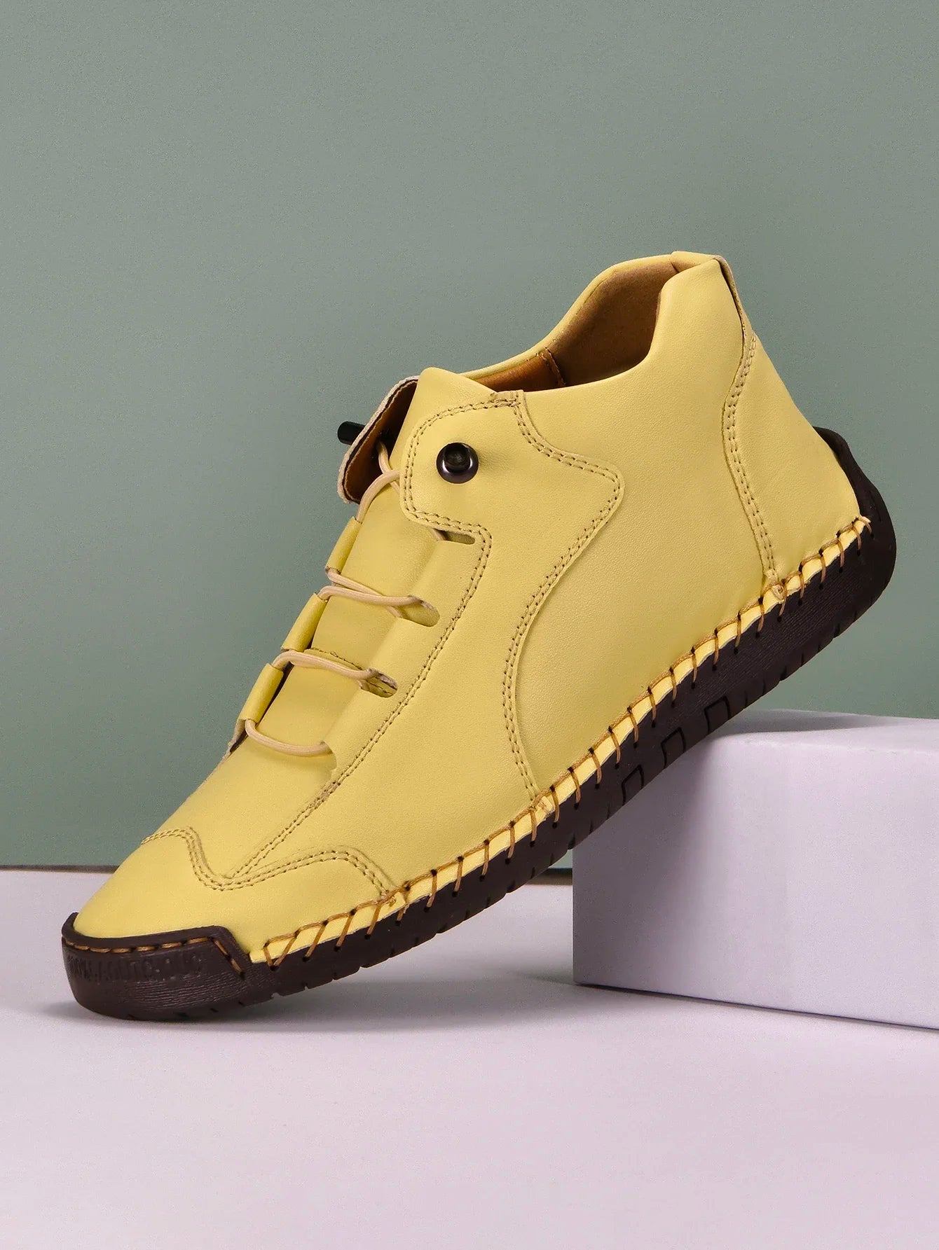 New Fashion Sneakers Women Handmade Leather Casual Shoes Design Platform Loafers Breathable Flats Shoe Driving Plus Size