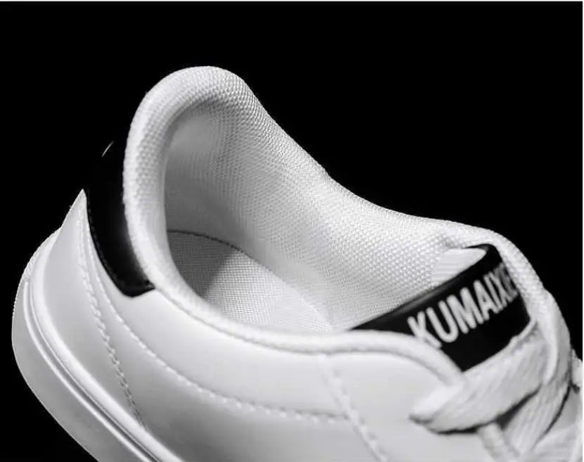 Men Shoes Sneakers 2022 New Summer White Fashion Board White Men's Zapatillas Hombre Chaussure Homme