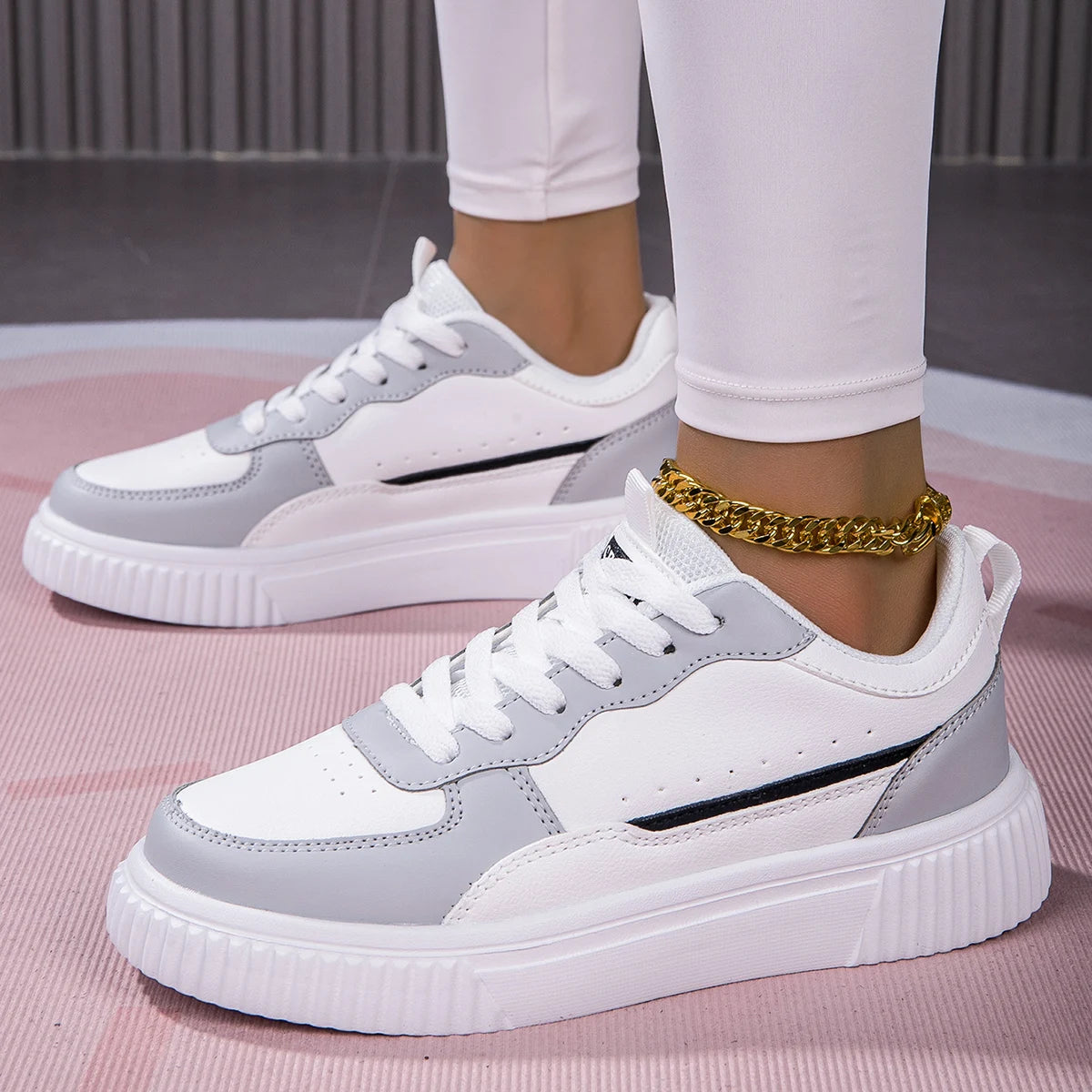 Women Shoes Skateboarding Shoes For Men Fashion Sneakers Lightweight White Black Sports Running Outdoor Casual Shoes